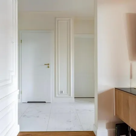 Luxury By The * グディニャ