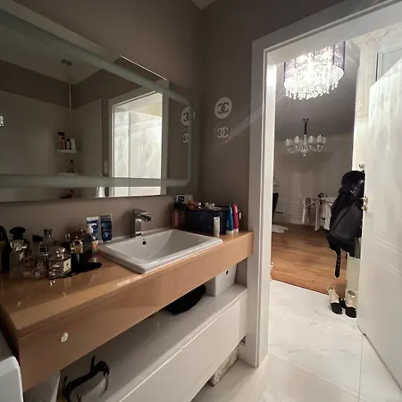 Luxury By The アパート グディニャ